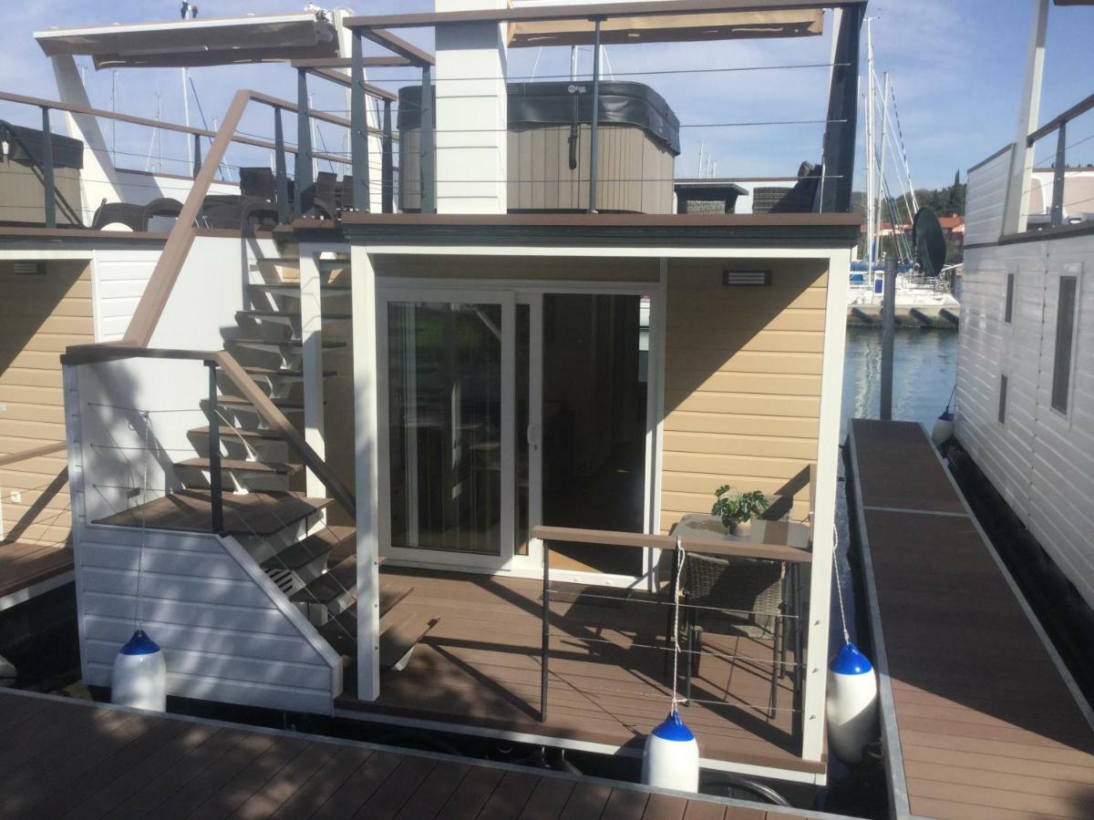Appartement Floating Sea House Shark 1 à Lucija Extérieur photo